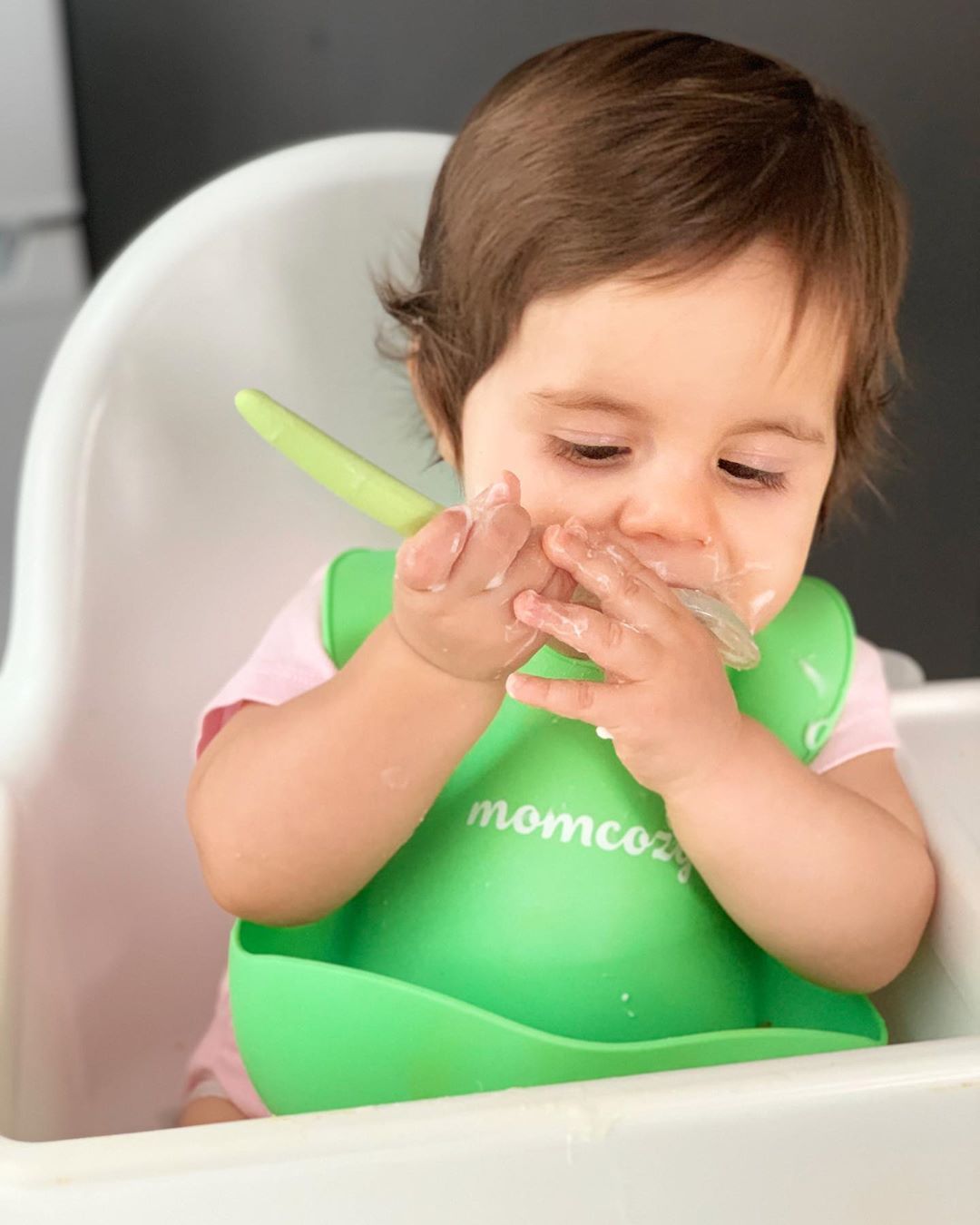 Keeping Your Baby Clean at Dinner Time